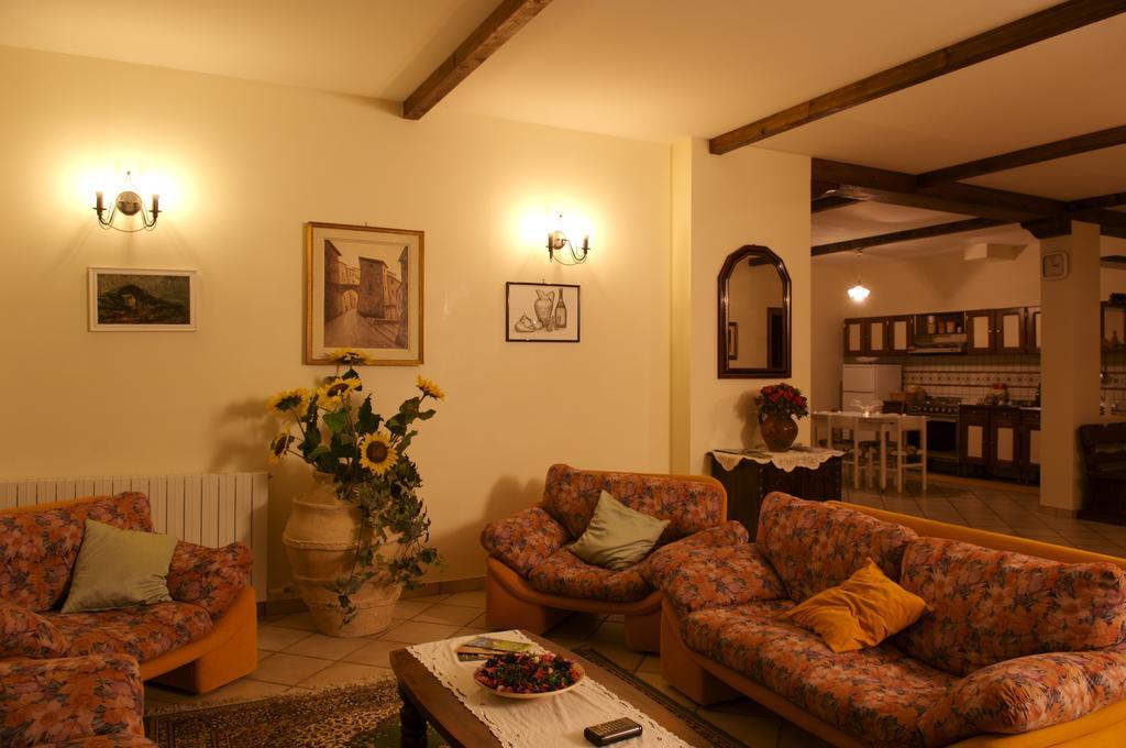 Bed and Breakfast La Colonna Montelanico Exterior foto
